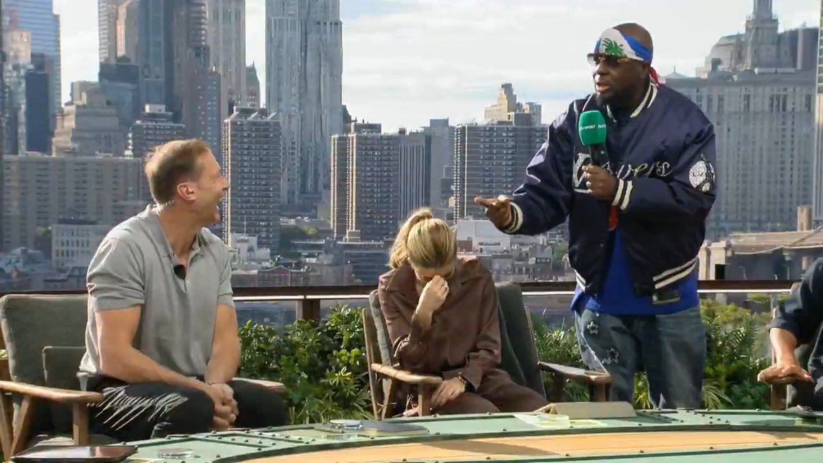 "PSYCH... nah man!" 😂 An iconic moment as Wyclef Jean meets Duncan Ferguson