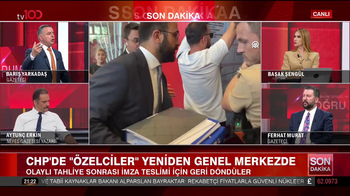 "ÖZELCİLER CHP'YE KAYYUM İSTEYECEK" Barış Yarkadaş: Özgür Özel, Önder Sav ve Bülent Tezcan'ın verdiği akılla, '830 imzayı topladık ama genel merkez kurultay yapmıyor' diyerek mahkemeye başvuracak. Karar alabilmek için başkanla birlikte toplam 9 kişilik bir çağrı heyeti, yani kayyum önerecekler. Bu heyetin 45 gün içinde kurultayı yapmasını talep edecekler. Önerilecek isimlerden birinin Hikmet Çetin, birinin Murat Karayalçın, bir diğerinin ise Önder Sav olduğunu biliyorum. Partinin abileri görüntüsüyle genel merkeze kayyum atatabilirlerse, partiyi kayyumla yönetecekler. Barış Yarkadaş