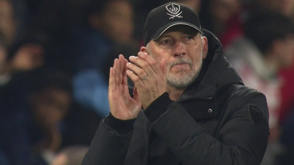 ⚽ #Stade2 | La disparition d'Éric Roy Le monde du football est en deuil. Éric Roy, entraîneur du Stade brestois, est décédé à l'âge de 58 ans des suites d'un cancer du pancréas.💔 ▶️ L'émission en replay :