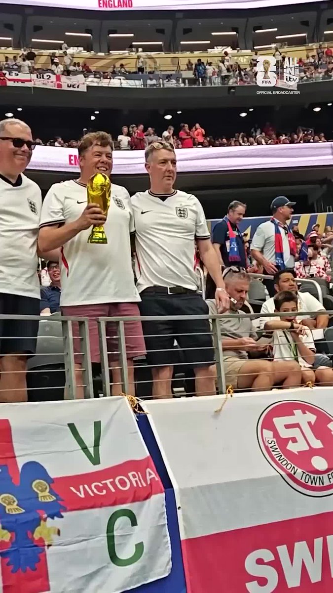 Familiar faces in attendance for England 👀