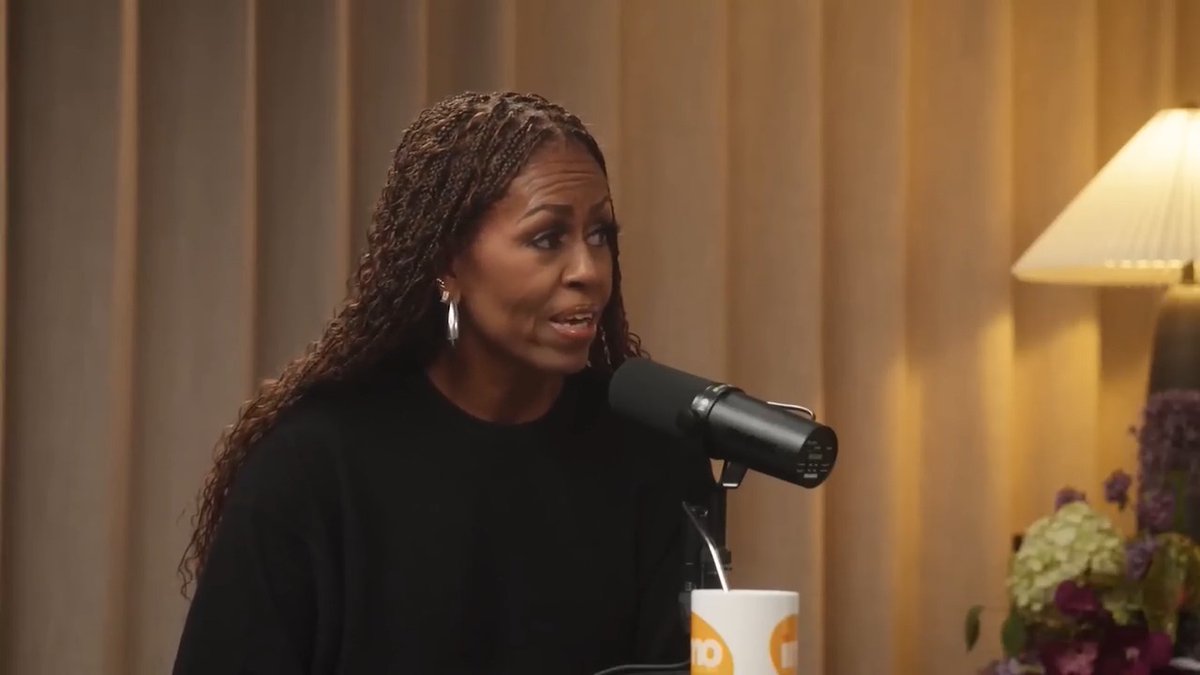 Michelle Obama says she saved a friend with the Heimlich maneuver 🎥: IMO with Michelle Obama &amp; Craig Robinson