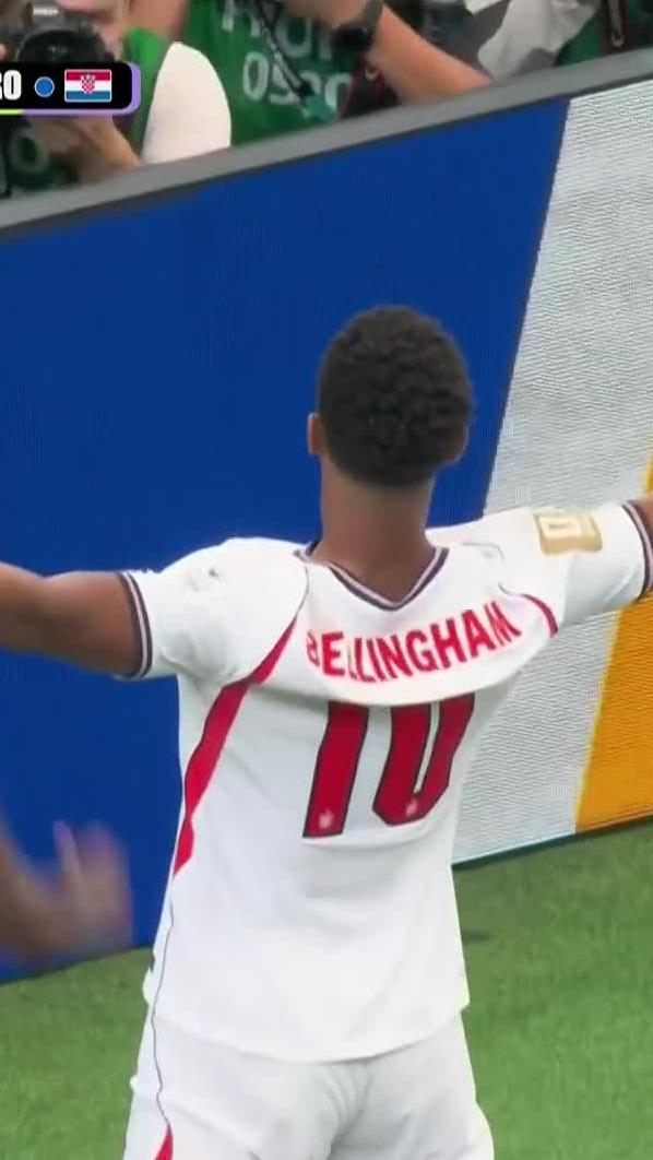 🫲 Jude Belling𝐇𝐈𝐌 🫱 England are back in front at the Dallas Stadium 🦁🏴󠁧󠁢󠁥󠁮󠁧󠁿 📺 Stream #FIFAWorldCup on DStv: #SSFootball | #DStvFIFAWorldCup2026