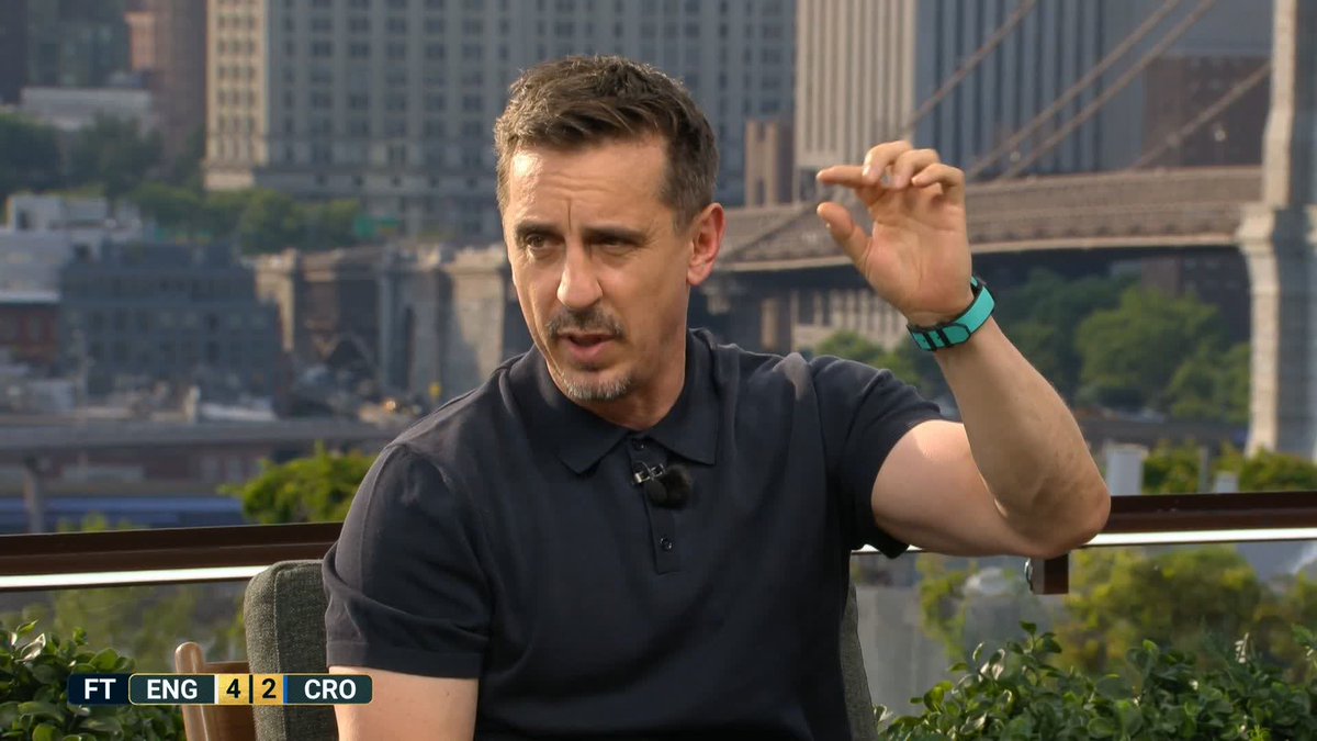 "Jude Bellingham is the ABSOLUTE top player" ☝️ Gary Neville makes his feelings clear about England's number 10