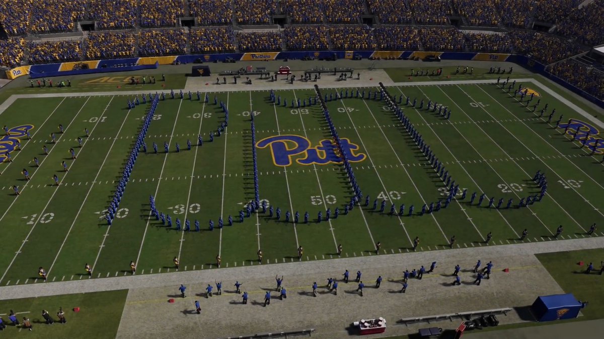 A team full of Rocs 😻 Mascot Mashup with College Football 27 is here just in time for #NationalMascotDay!