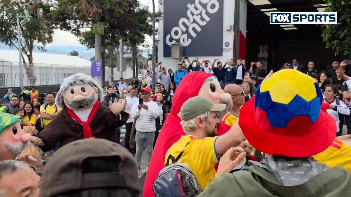 MÉXICO 🇲🇽+🇨🇴COLOMBIA= GOLEADA A LA IA ⚽️⚽️ Simplemente Latinoamérica, no lo entenderías. 🤌 📹 Yosh SB #LaCopaxFSMX