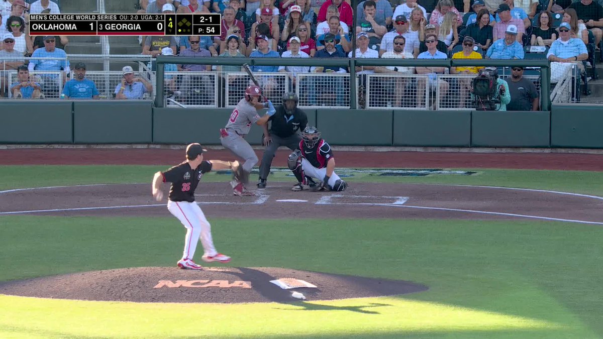 Back-to-back home runs for Oklahoma! The Sooners are BOOMIN' 🔥