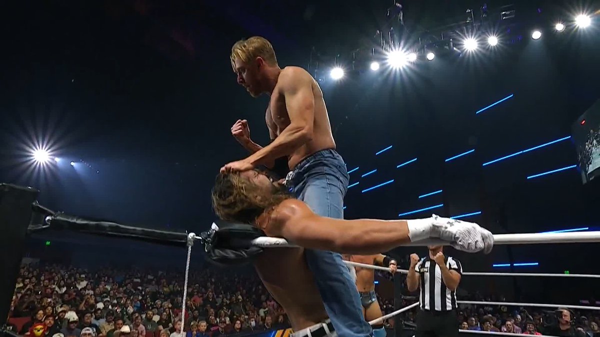 Off go Andrade “El Idolo” The Real Latino Man!'s pants courtesy of @OrangeCassidy! Watch #AEWDynamite LIVE on TBS & HBO Max