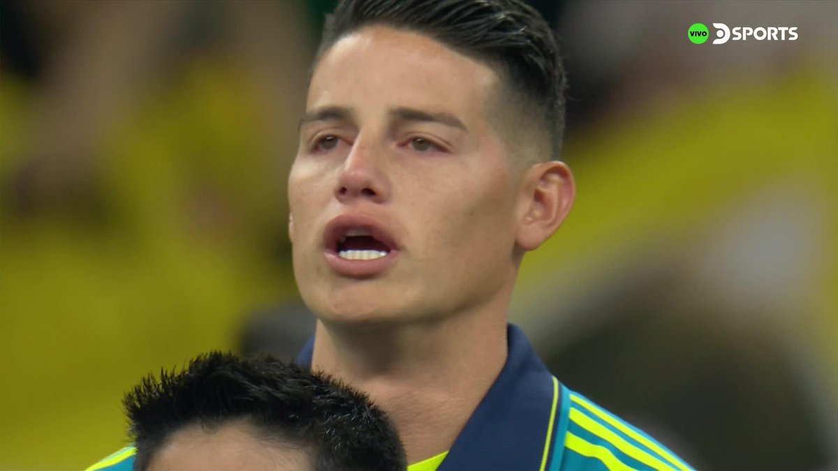 🥹❤️🇨🇴 Hasta las lágrimas la emoción de James Rodríguez en el himno de Colombia.