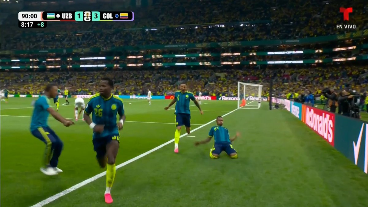 ¡COLOMBIA NO PARA! En los últimos minutos, Jáminton Campaz cierra la victoria colombiana ante Uzbekistán.