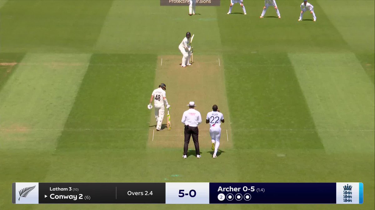 Two wickets for Baker on debut 🔥 Bethell takes a screamer in the gully 👏 Into the tail end 💪 Highlights of day one here ⬇️