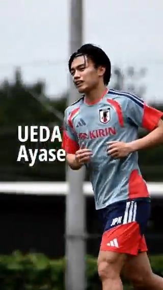 𝗦𝗔𝗠𝗨𝗥𝗔𝗜 𝗕𝗟𝗨𝗘 🇯🇵 すべてのサッカーファミリーの想いを背負って。 #サッカー日本代表 へ、みなさんの熱いエールを届けてください！❤️‍🔥 FIFA World Cup #最高の景色を