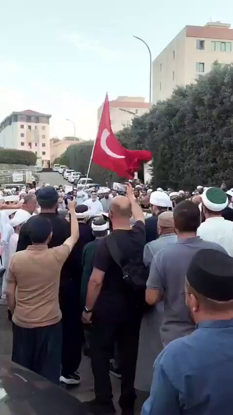 Cübbeli Erdoğan'ı ziyaret ettikten sonra ,18 yıla hüküm giymiş cemaat üyesi, sağlık nedeniyle serbest kaldı Bir de Türkiye'de adalet yok derler ( ! ) ,bak ,adam evine varmadan müridi serbest kaldı