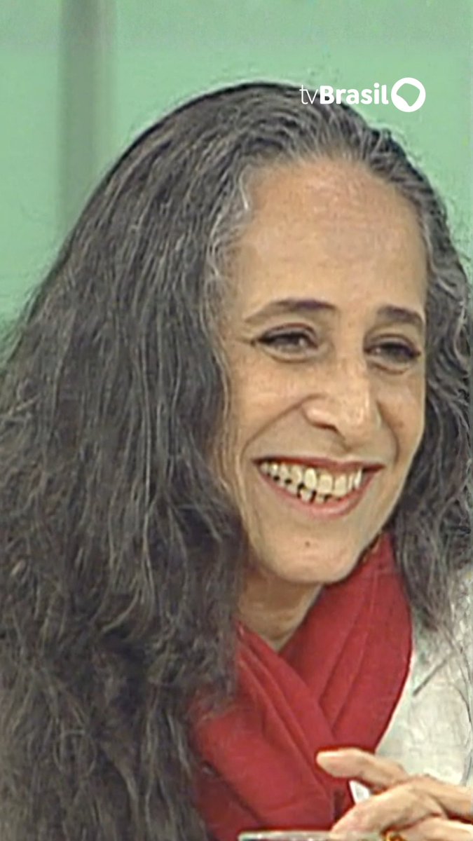 #AcervoEBC 🗂️ | Hoje é dia de celebrar Maria Bethânia! 🥳 A cantora, que é uma das grandes referências da música brasileira, completa 80 anos neste 18 de junho. Natural de Santo Amaro, na Bahia, ela esteve no #SemCensura em 2006 e declarou todo o seu amor pela cidade.🎉#TVBrasil