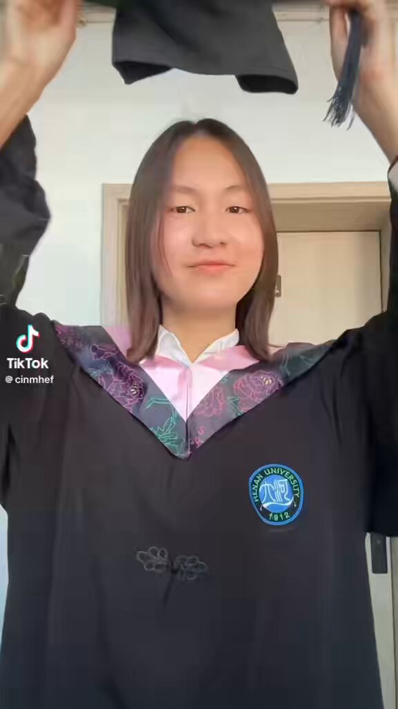 คอนเท้นรับปริญญาป.ตรีที่จีน ดูจบแล้ว เรียนต่อป.โทได้เลยค่ะ