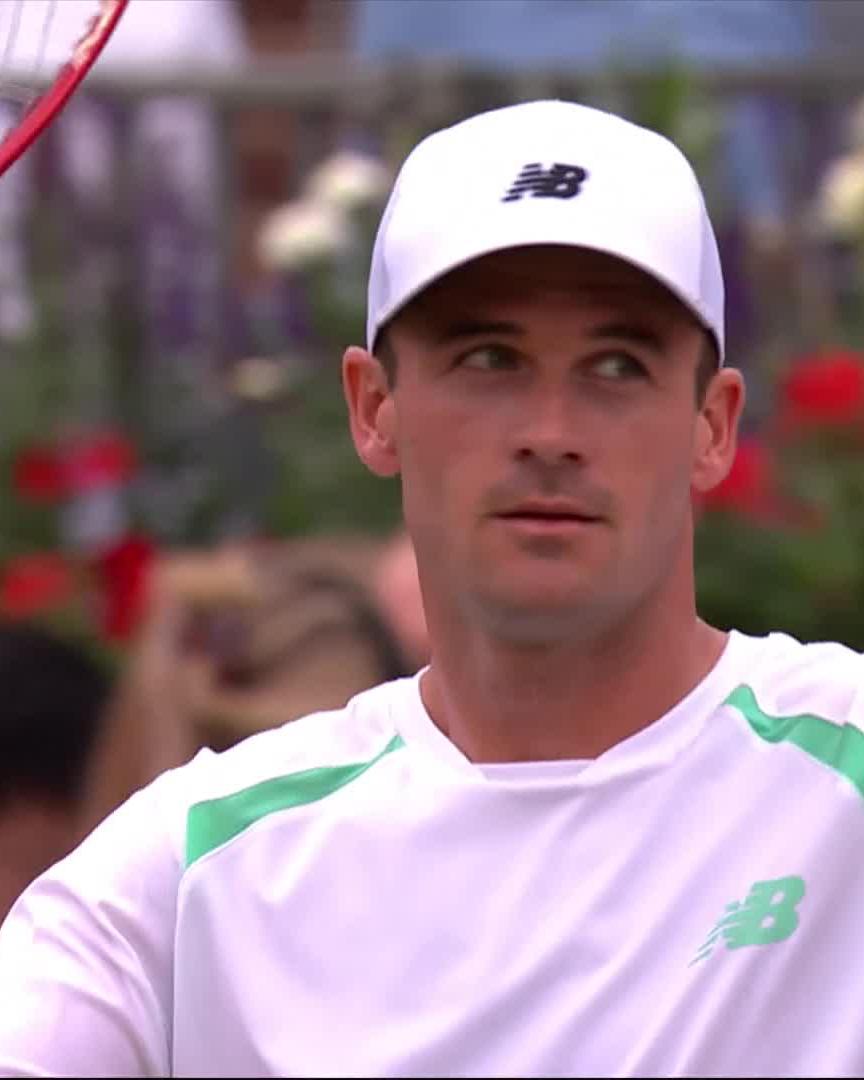 Seven in a row at Queen's 🔒 2024 champ Paul downs van de Zandschulp to seal a quarter-final return #HSBCChampionships