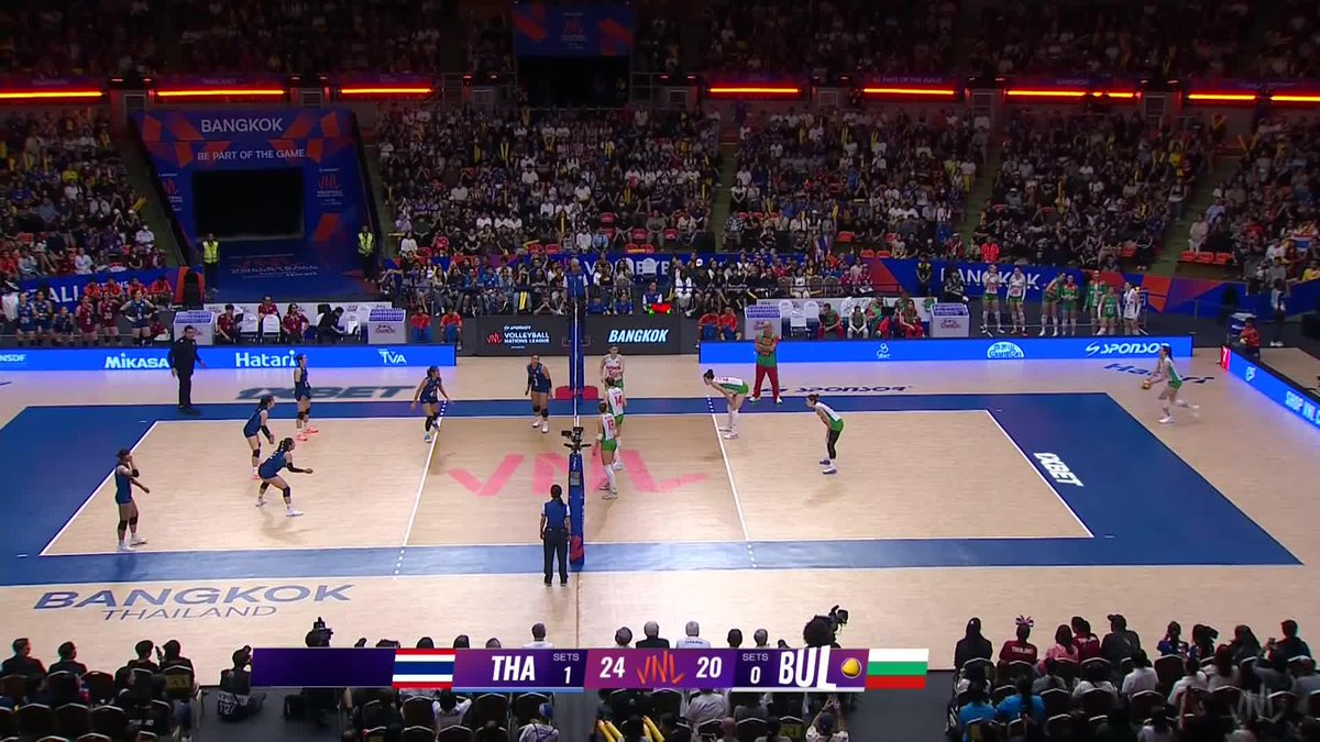 #VNL2026 Bangkok is rocking. 🇹🇭🔥 Thailand came from behind to snatch the first set, dominated the second, and now leads Bulgaria 🇧🇬 2-0 in front of a roaring home crowd. 📺 LIVE NOW on VBTV: #VNL #BePartOfTheGame #Volleyball