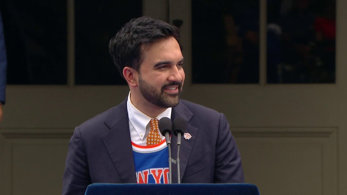 "For 53 long years we have watched the New York Knicks and waited ..." 🗣 New York City Mayor Zohran Mamdani opens up the Knicks parade