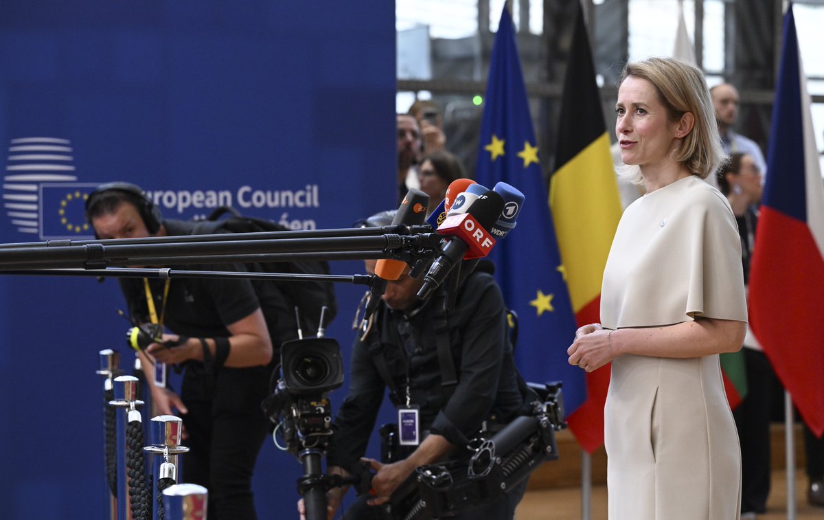 Russia is not winning this war. And Ukraine is now stronger on the battlefield. Today, with EU leaders, we will discuss how to further increase pressure on the Kremlin and push it towards negotiations. The swift adoption of our 21st package of sanctions will be an important step in that direction. My press remarks ahead of today’s #EUCO meeting ↓
