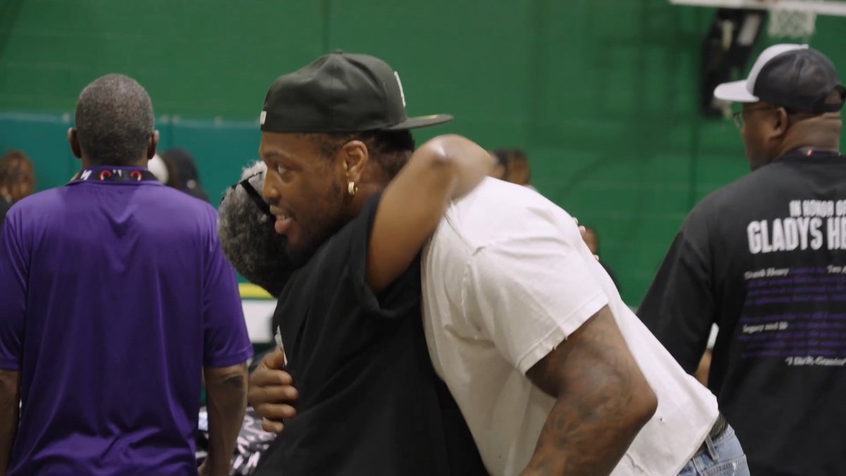 "We're lucky enough to have a super star." Community Derrick Henry 💜