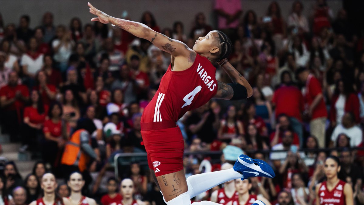 #VNL2026 🇹🇷: HOME DOMINANCE 💥 Türkiye delivered another statement performance in Ankara, defeating France in straight sets to secure a convincing 3-0 victory. 🔥 Melissa Vargas once again led the way with 22 points, helping the hosts control the match from start to finish in front of their passionate fans. 🇹🇷❤️ 📺 Catch the action on VBTV: 🏐 #BePartOfTheGame #Volleyball #FileninSultanları