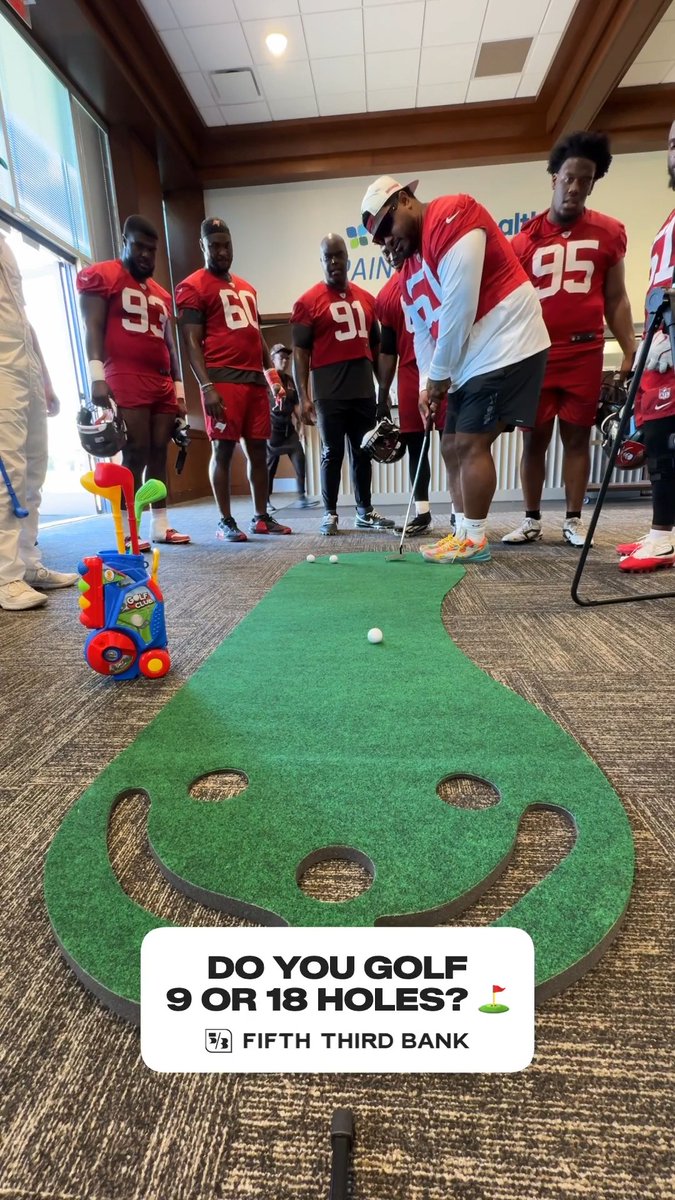 Mini golf for minicamp โณ๏ธ