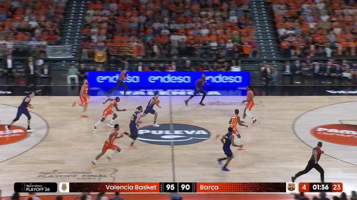 😱 Will Clyburn, el hombre 𝐝𝐞𝐜𝐢𝐬𝐢𝐯𝐨 Un triple y un tapón para forzar la prórroga en el primer partido de la FINAL del #PlayoffLigaEndesa 🤯 📺 DAZN España | Barça Basket
