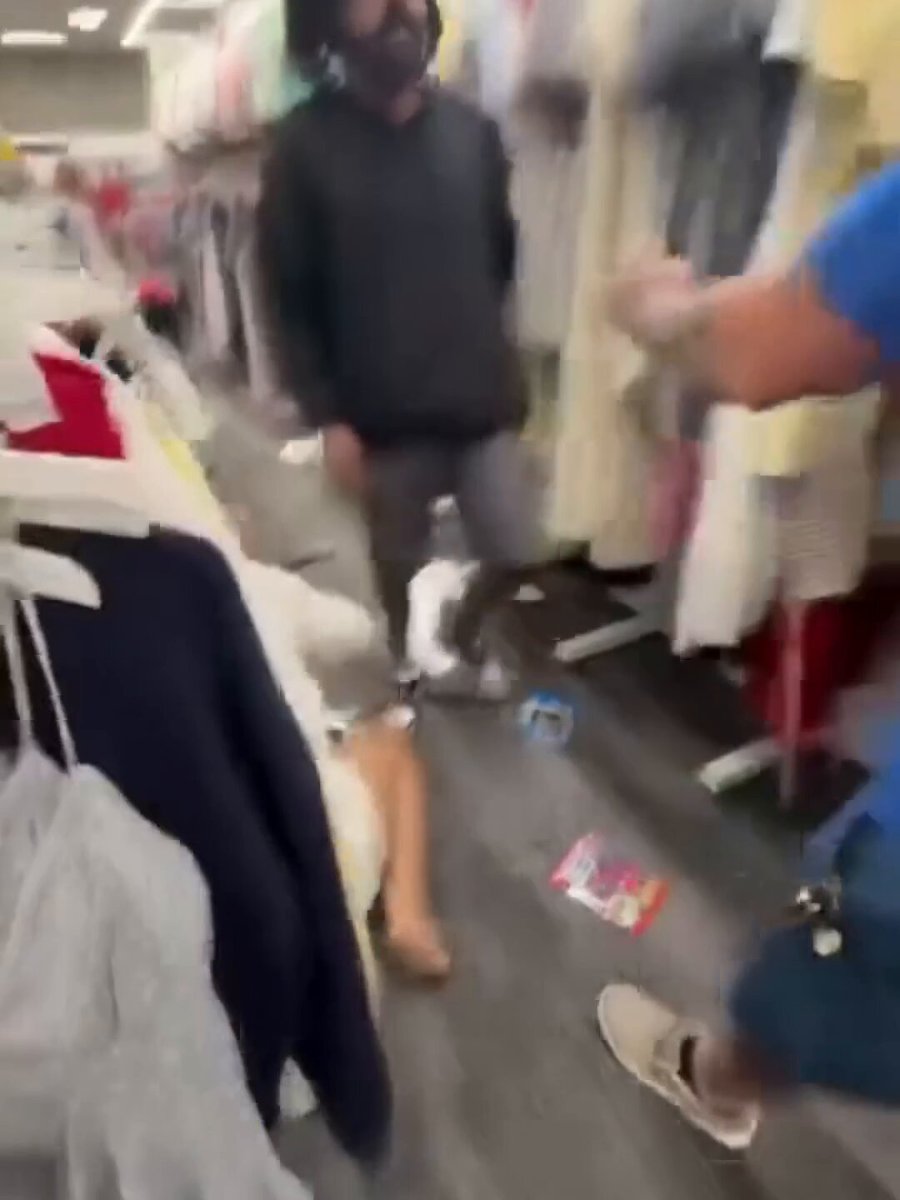 ALERT: Target had to be evacuated after a man walked in and randomly started choking a woman before fighting shoppers. Rejean Tabor walked into a Target in Simi Valley, California, and immediately started choking a random woman in the checkout line. Store loss prevention and several customers rushed to intervene, but Tabor began attacking them as well, including a teenager. The Simi Valley Police Department arrived and quickly located Tabor, who was throwing merchandise in the grocery section, and detained him. The woman who was initially choked’s family took her to the hospital, where she is in stable condition, and investigators confirmed she did not know Tabor. Tabor was booked for suspicion of attempted murder, burglary, assault, battery, and cruelty or unjustifiable pain to a minor. 📹: joeknowsventura | IG