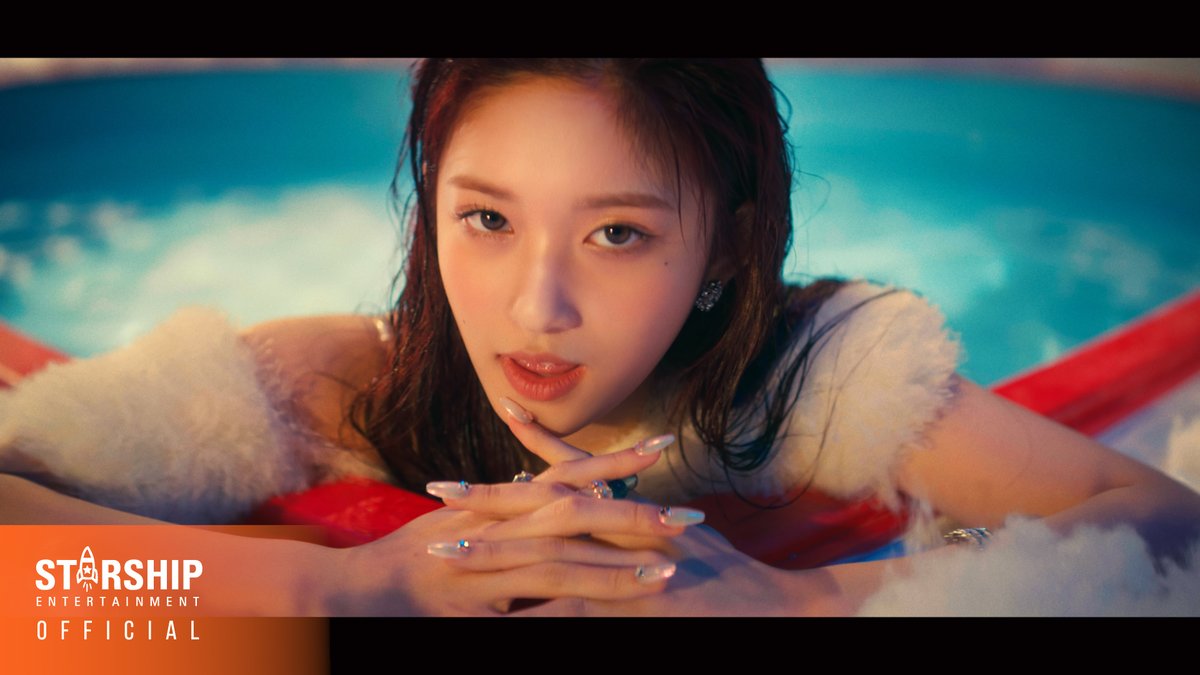 - IVE OFFICIAL joins NewJeans and Le sserafim as the only 4th gen girl groups with a song with over 500M streams on Spotify #IVE #아이브
