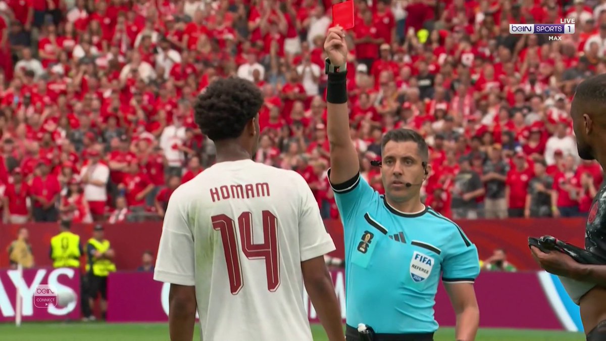 لقطة طرد لاعب منتخب قطر همام الأمين! اشوف فيها ظلم! رايكم قرار صحيح؟🤔