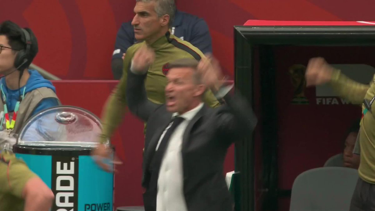 The reactions all around to Cyle Larin's opening goal for Canada! #FIFAWorldCup