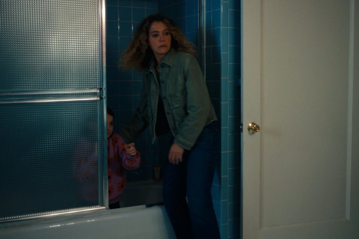 An unexpected visitor. #MaximumPleasureGuaranteed — Now Streaming