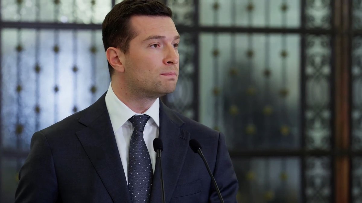 Nous nous rendrons ce vendredi à la frontière de la Pologne avec la Biélorussie, une frontière marquée par des incidents qui démontrent que la Biélorussie et la Russie cherchent à menacer et à contester les intérêts de l'Europe.