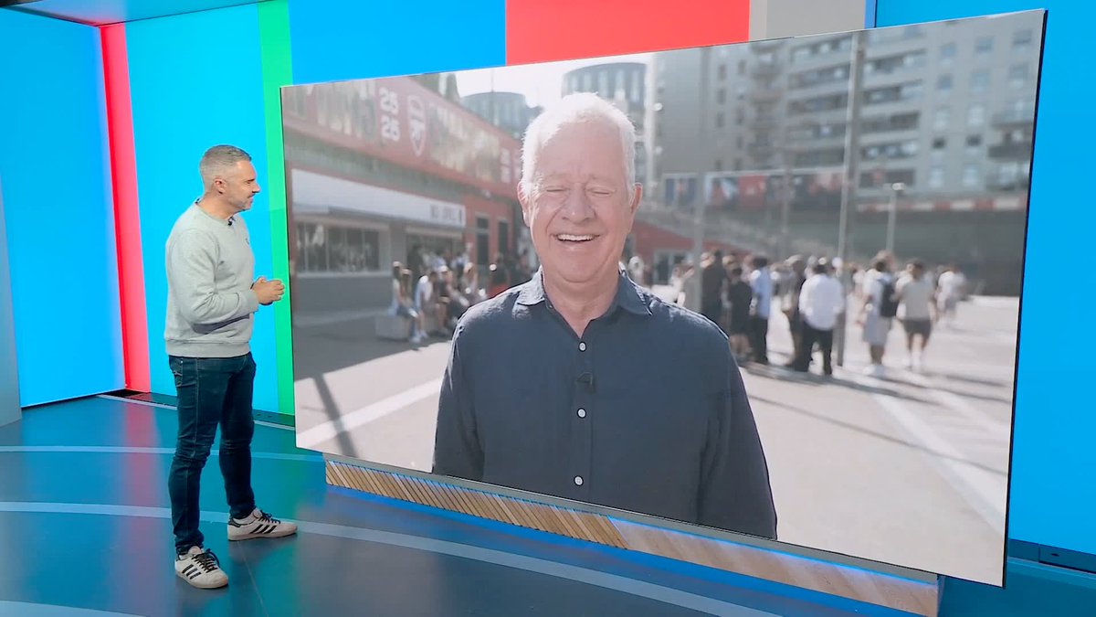 Happy fixture release day to all those who celebrate 🎉 Gary Cotterill is outside the Emirates ahead of the announcement 📣