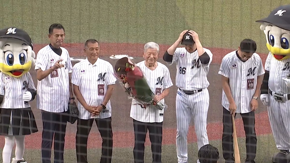 【ファーストピッチセレモニー】 ファーストピッチセレモニーに 川淵三郎 さん B.LEAGUEチェアマンの島田慎二さん サッカー元日本代表の 都並敏史さんが登場しました！⚾ 👇スマホ・テレビで試合観戦！