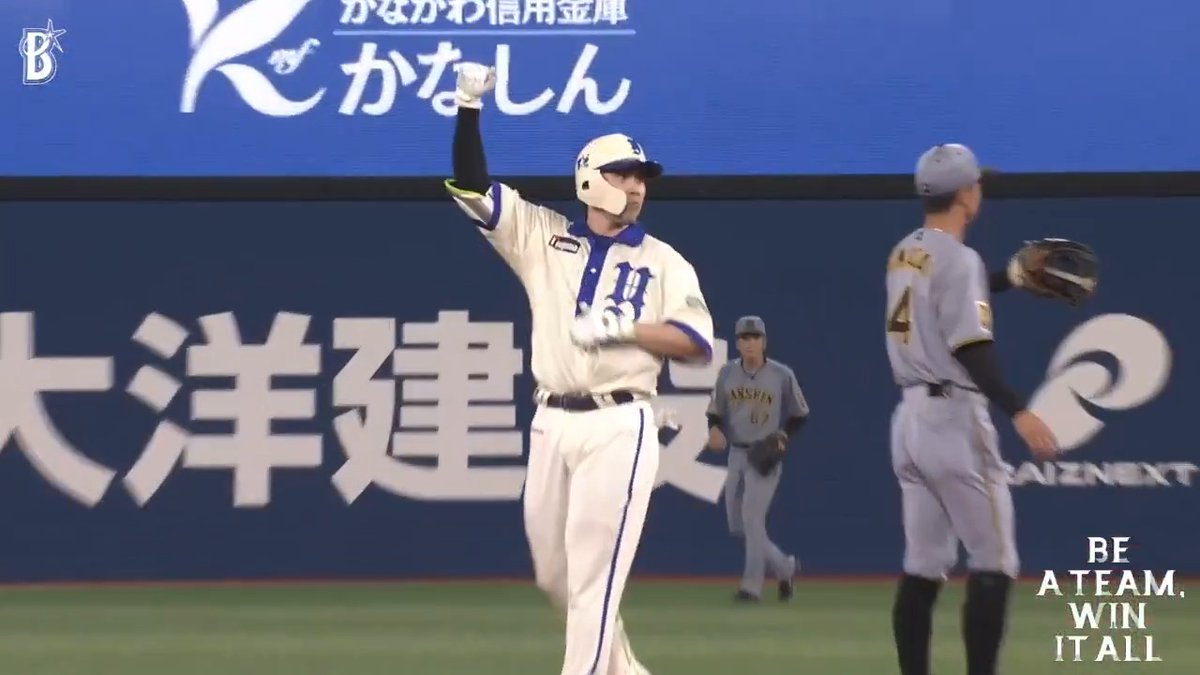 一死2.3塁のチャンスで #佐野恵太 選手のライト線へのタイムリーヒットで #蝦名達夫 選手が生還すると、相手の後逸の間に #牧秀悟 選手もホームへ還り2点差に‼️🌟🌟 3回裏 DB 3 - 5 T #baystars