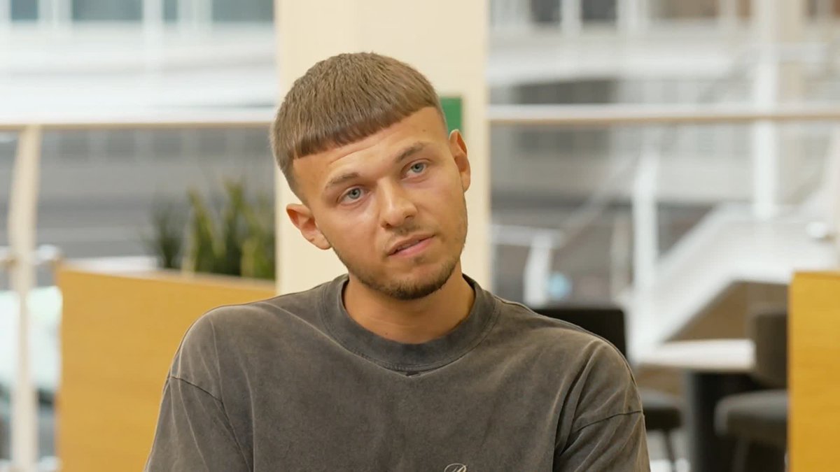 "I can't let that stop me from playing football" Jonathan Gjoshe has shared his story after being stabbed on a train while playing for Scunthorpe at the time, in an interview alongside Emile Heskey. Football Safety App Jonathan Gjoshe/