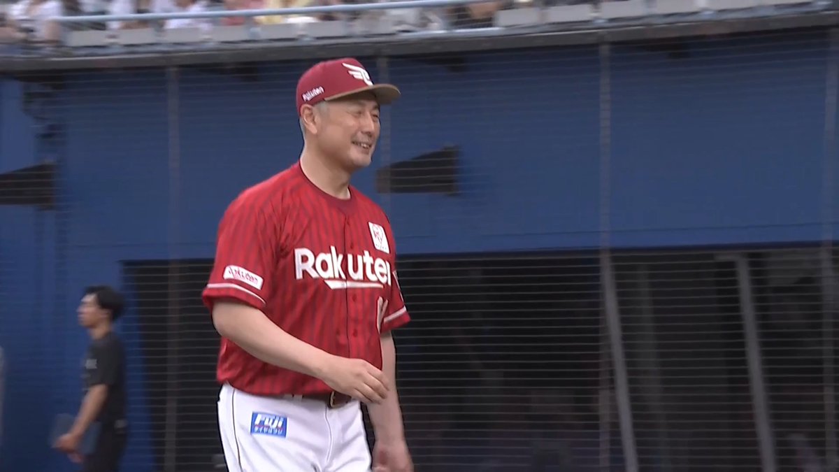 シュッ🧢 東北楽天 吉井理人 監督 👇スマホ・テレビで試合観戦！