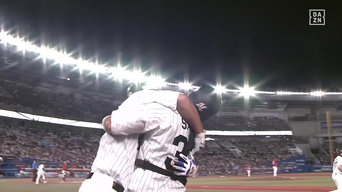 熱い抱擁 幕張は最高の盛り上がり 愛斗 第1号満塁ホームラン ⚾️ロッテ×楽天 #chibalotte #だったらDAZN