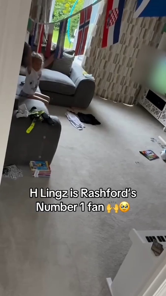 Jesse Lingard’s daughter celebrating Marcus Rashford's goal against Croatia ❤️🥹 (via Hope Lingard)