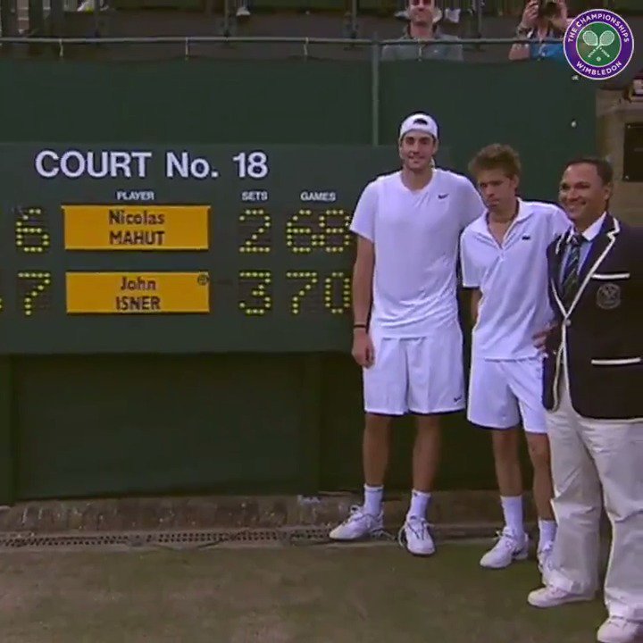 Wimbledon kurallarını değiştiren o efsanevi maç. Maç 11 saat 5 dakika sürdü. Son set 70-68 bitti. Üç gün oynandı.