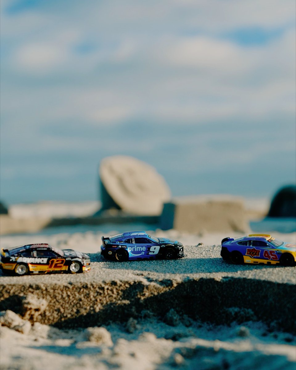 Who needs asphalt when you have sand? 🏖️