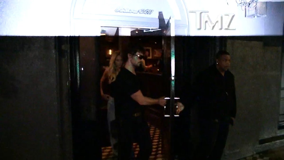 👀 Benson Boone and Alix Earle were seen leaving a cozy dinner together.