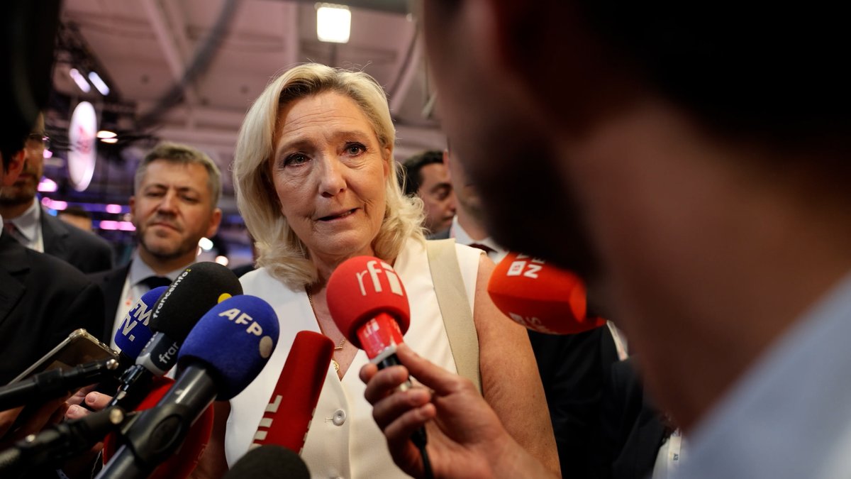 La France est en retard sur la robotisation. La robotisation ne détruit pas les emplois, elle permet d'améliorer la productivité, de soulager les salariés des tâches les plus pénibles. Elle ne remplace pas l'homme : elle lui permet d'être plus efficace.