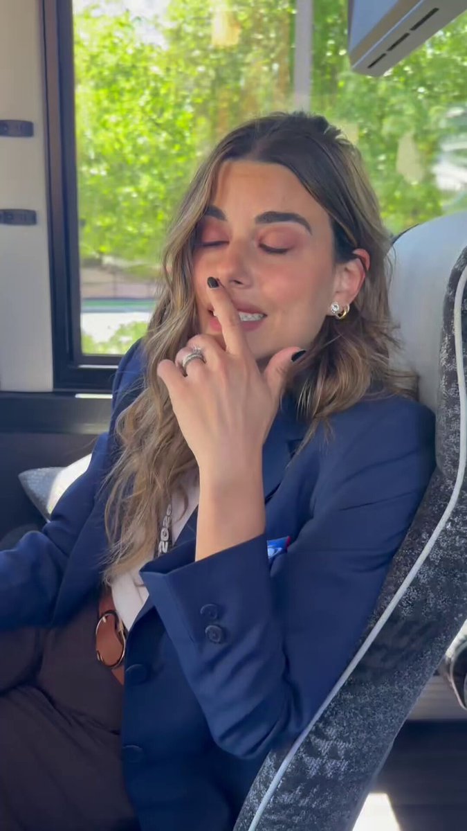 ASÍ SE CUBRE UN PARTIDO DEL MUNDIAL 2026 Marina Granziera ( Marina Granziera ) nos da un recorrido de cómo es un día cubriendo un juego de la Copa del Mundo en #GolCaracol. Bus para los periodistas, sala de prensa, asistencia al estadio, zona mixta y mucho más. #golgolcolcaracol #FutboleroGol #golcaracolconlaseleccion #Futbol2026 #talentogol