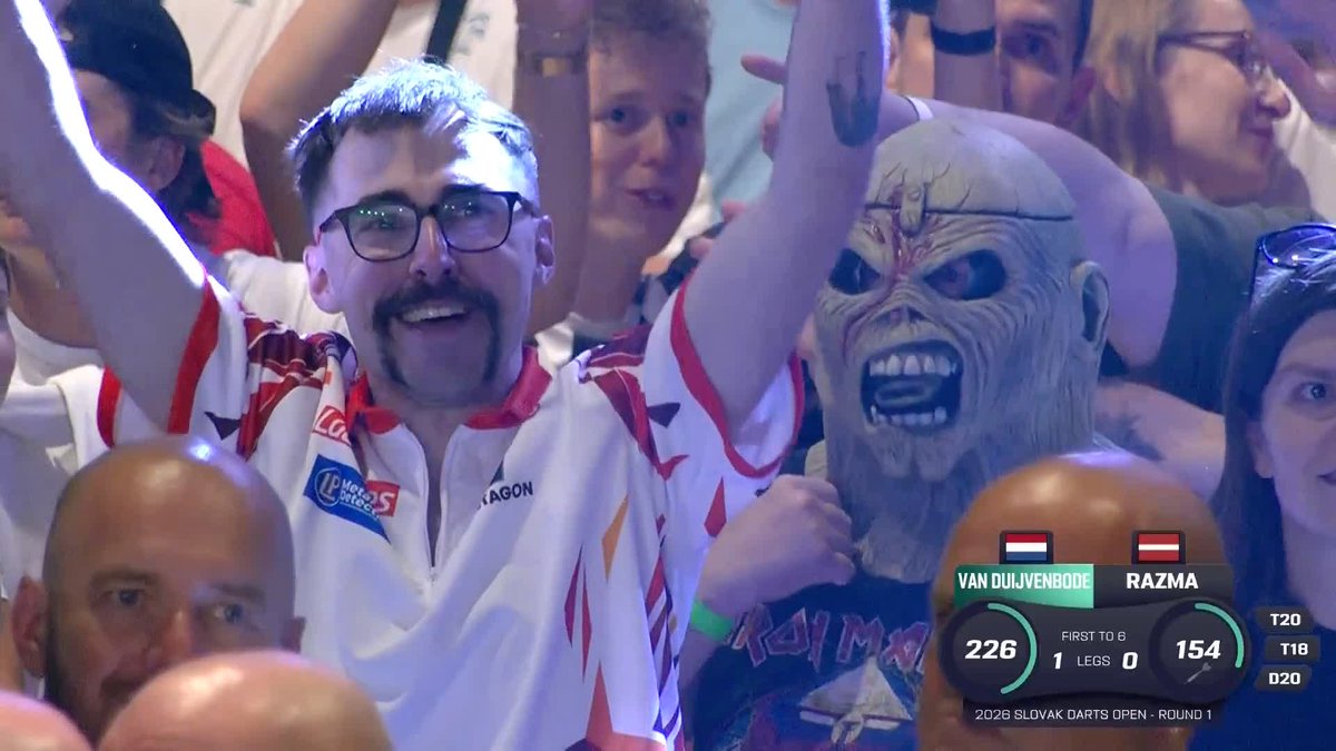 WHAT A START FROM RAZMA! Madars Razma delivers a huge 154 checkout to get his first leg on the board against Dirk van Duijvenbode! 📺 #ET9
