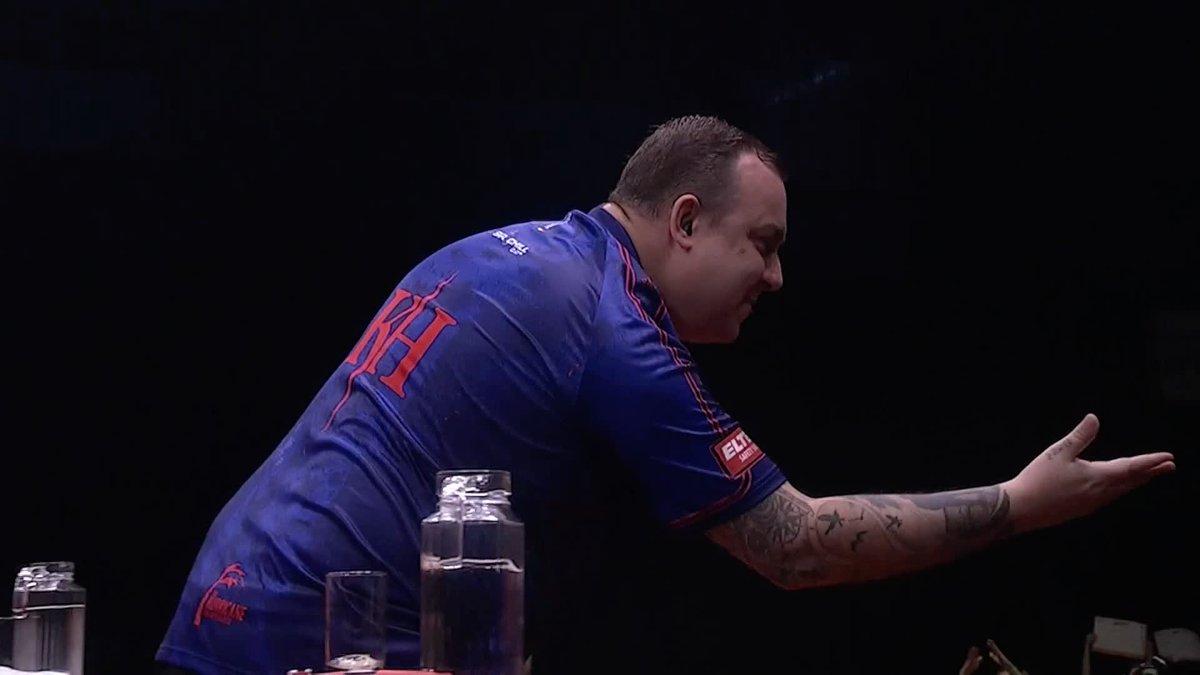 HUYBRECHTS GETS ONE OVER BARRY! Kim Huybrechts is on a late World Matchplay charge! The Belgian defeats Keane Barry 6-4 in Bratislava! 📺 #ET9