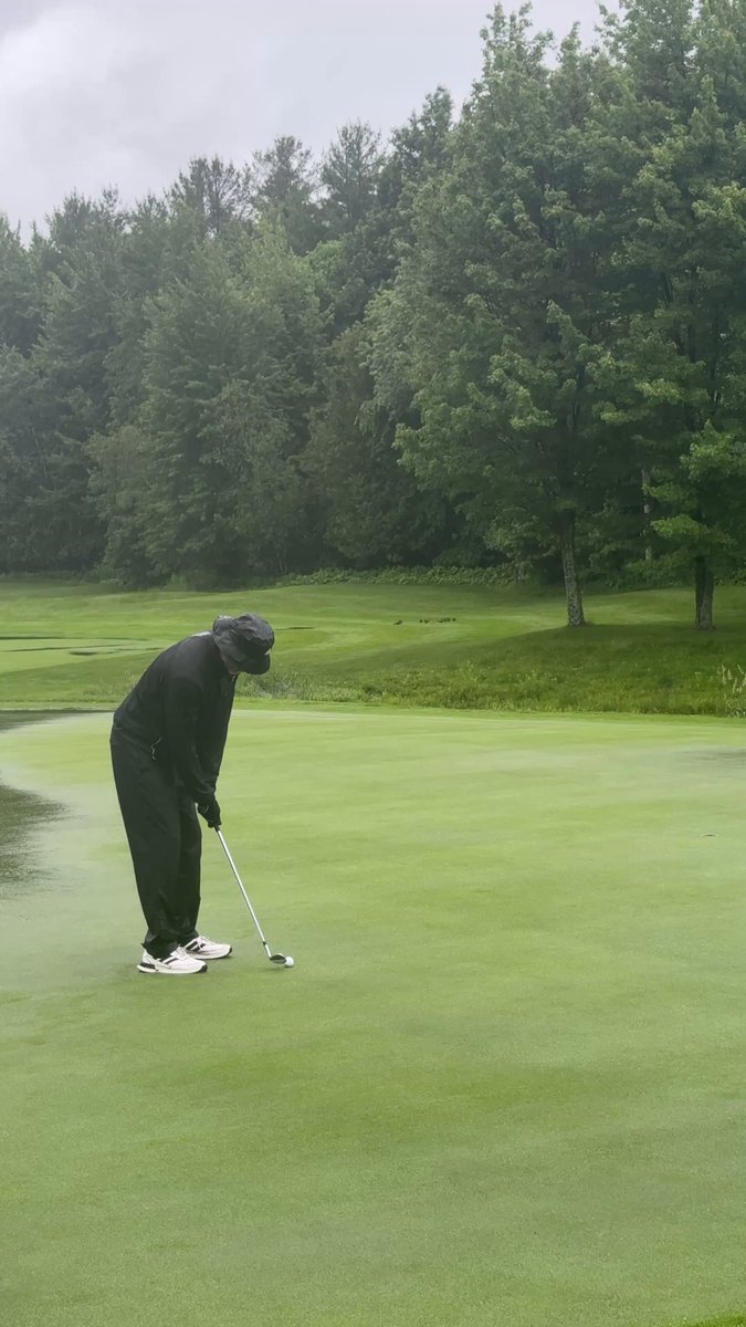 Because today’s weather delay wasn’t due to a dangerous situation, players could finish the hole they were on. Philippe Gariepy (who went viral with a mini putter in 2025) made no mistake on 18 to shoot one under at the PGA Seniors’ Championship of Canada presented by GOLFTEC
