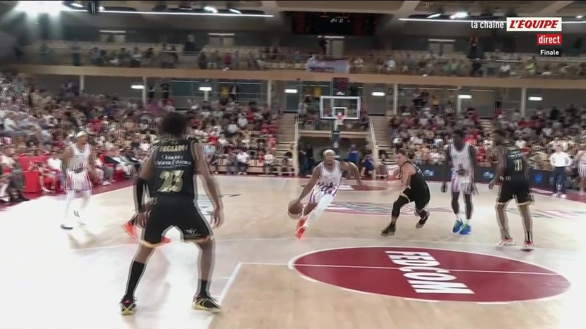 👀 ENORME DUNK DE LAMAR STEVENS DANS LES DERNIÈRES MINUTES ! #lequipeBASKET