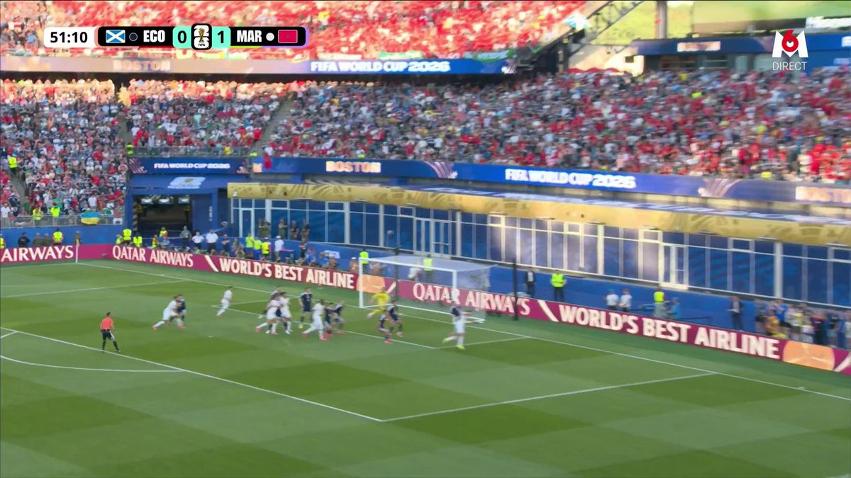 🚨 OOOOOOH EL KHANNOUSS TOUT PROCHE DE MARQUER SUR CE CORNER !!! Le gardien écossais sort un arrêt MONUMENTAL pour empêcher le deuxième but marocain. 🎥 M6 - Coupe du Monde de la FIFA 2026™