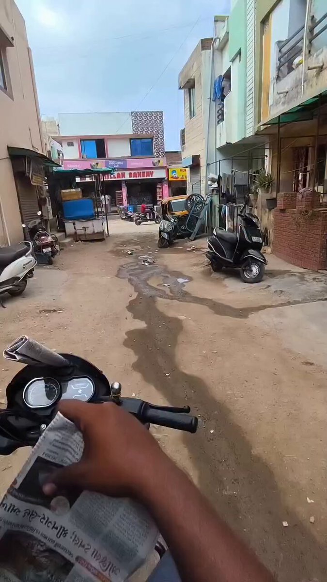 விட்டா அவன் நிலவுக்கே பேப்பர் போடுவான் போல 😱
